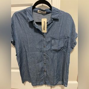 Women’s denim blouse M NWT